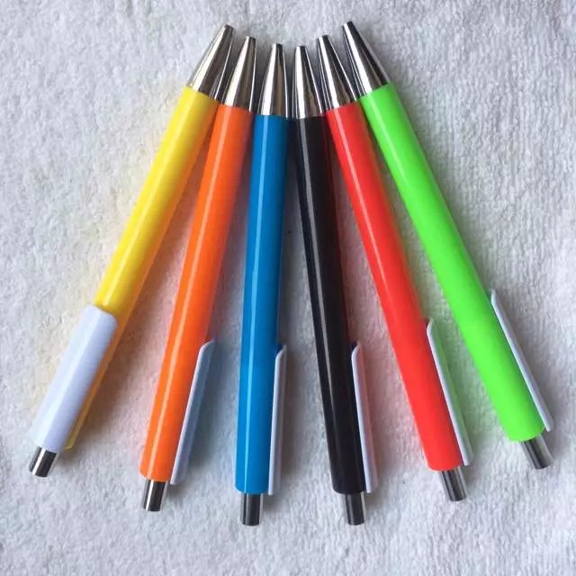 Customized Logo Click Ballpoint Plastic Pen for Advertising